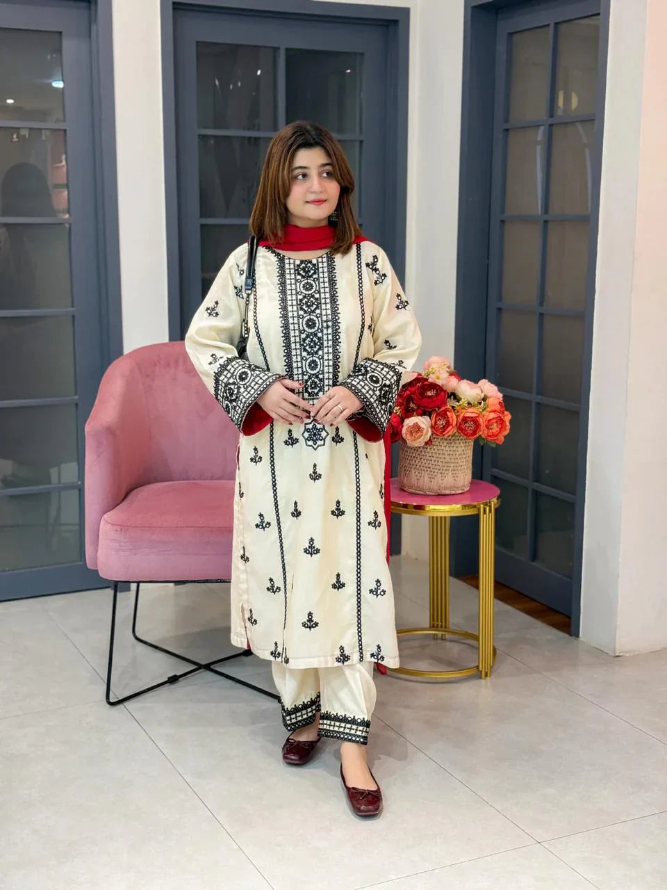 Taaj Embroidered 3PC Premium Mid Season Arabic Lawn