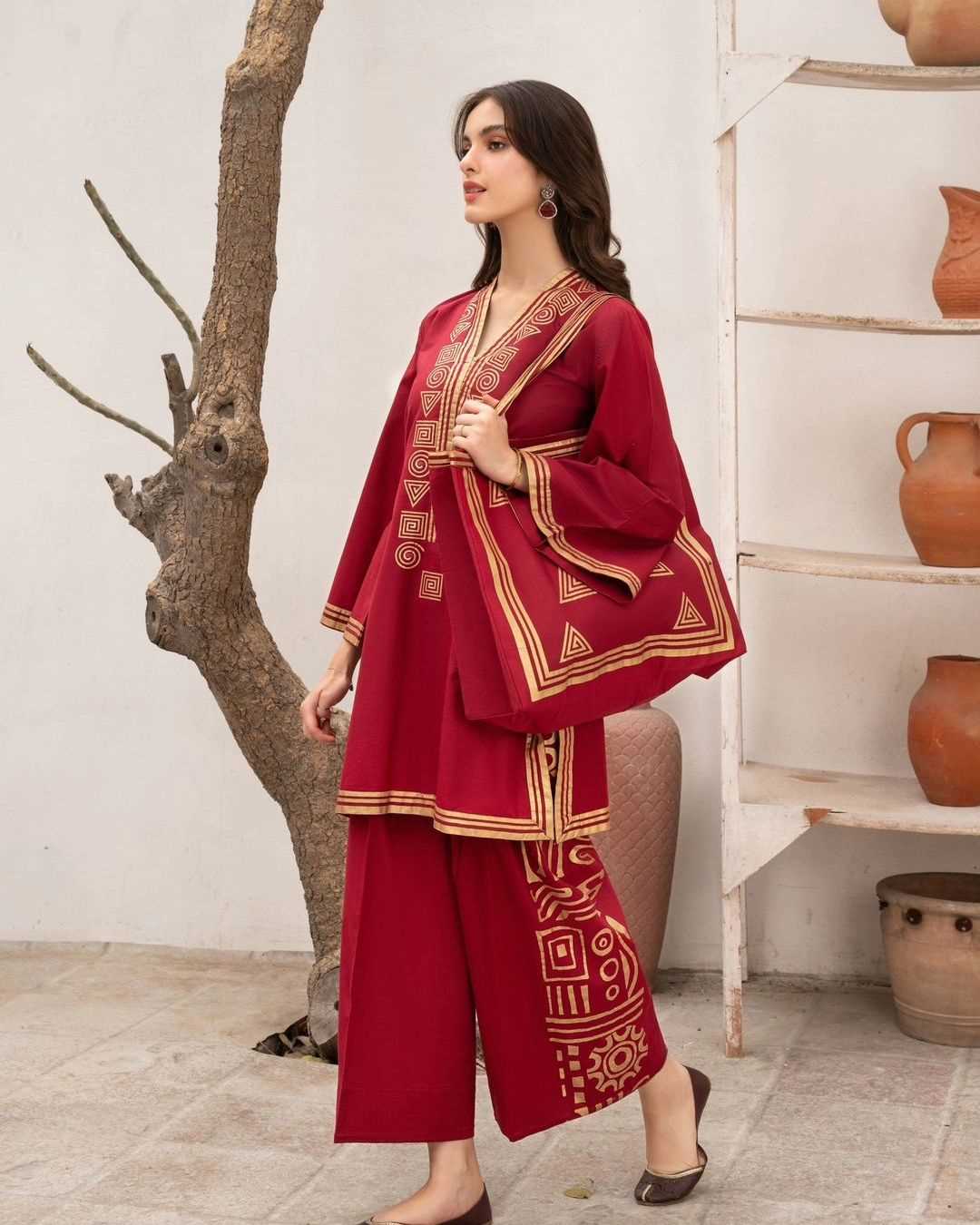 Pyramid Printed 2 Piece Set with Handbag Gift