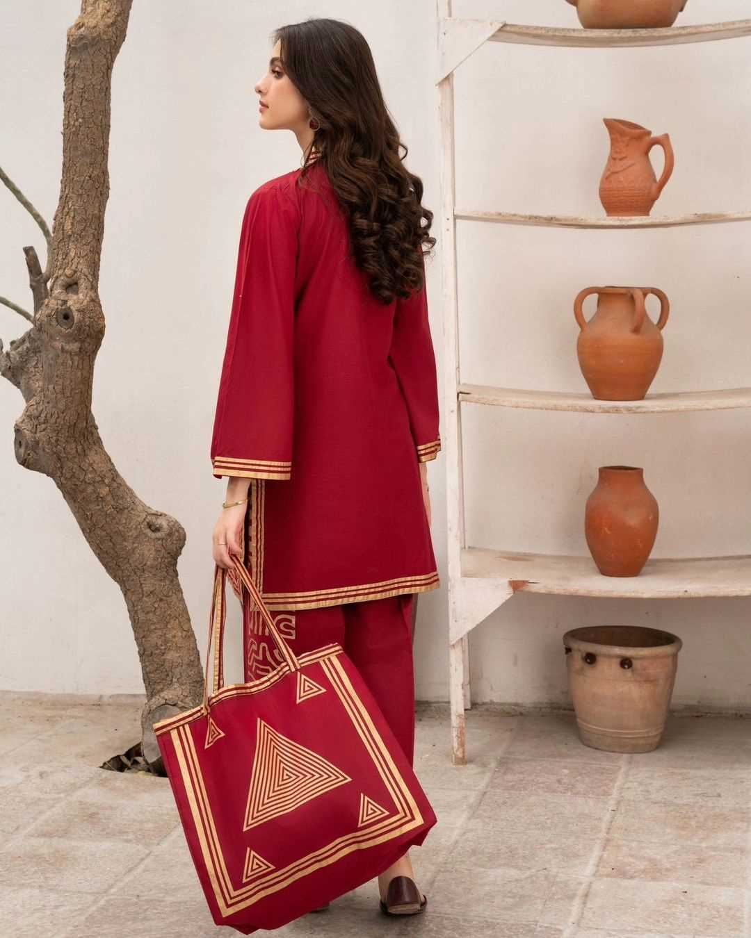 Pyramid Printed 2 Piece Set with Handbag Gift