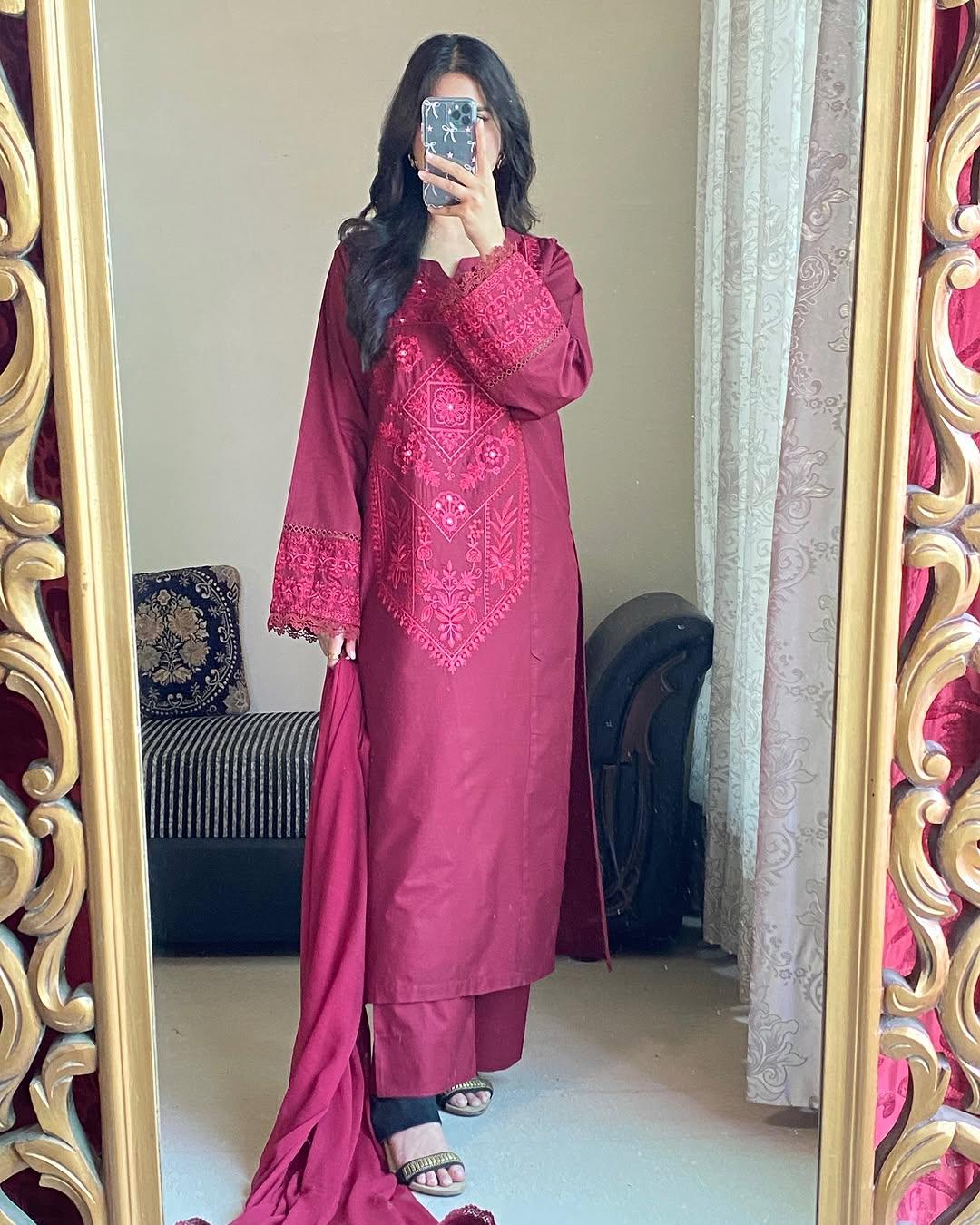 Roha Embroidered 3PC Premium Mid Season Collection