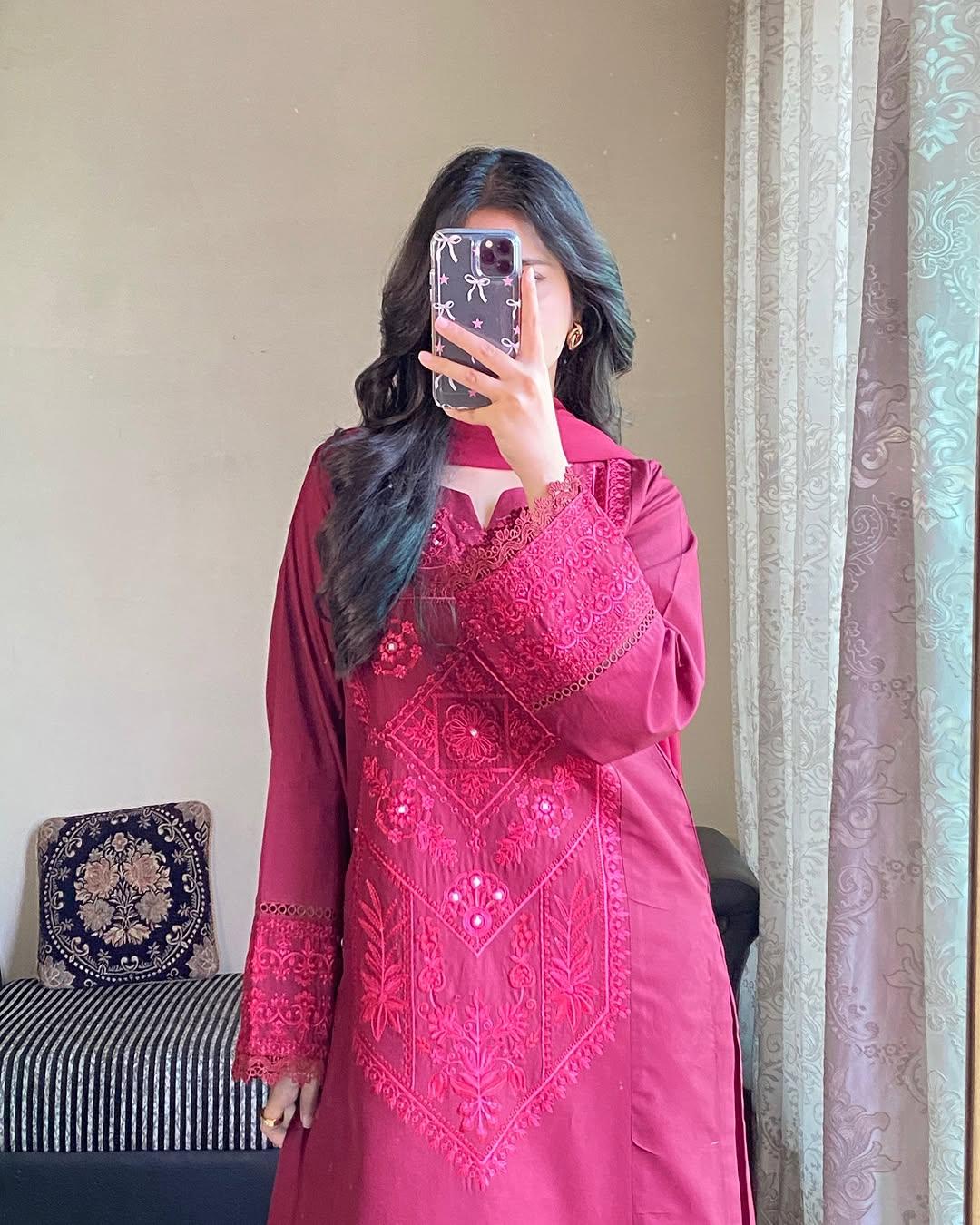 Roha Embroidered 3PC Premium Mid Season Collection