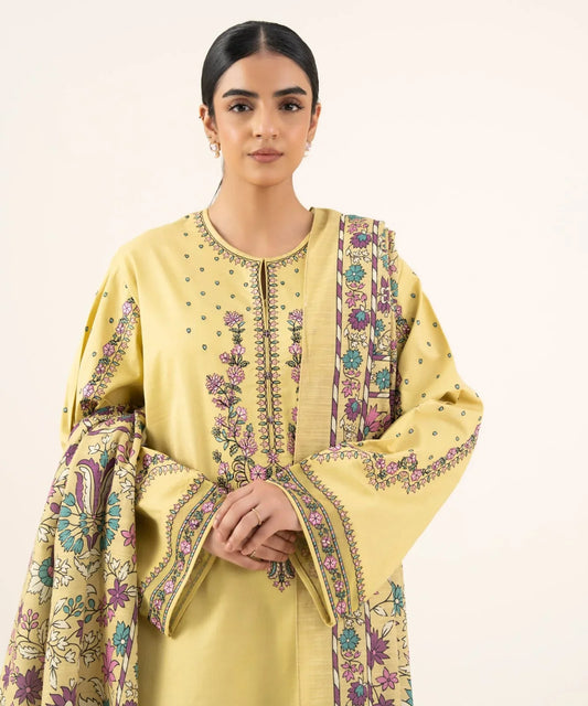 Ayel Khaddar Embroidered 3PC