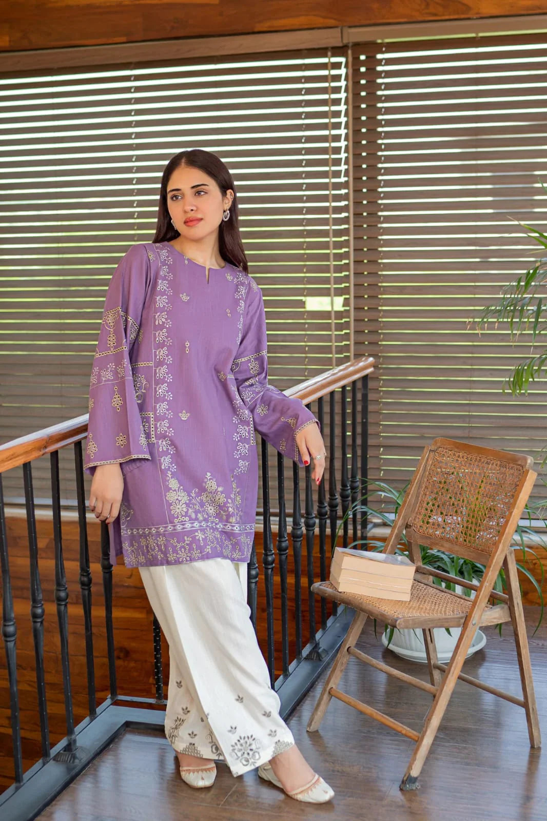 Urge Khaddar Embroidered Set Premium