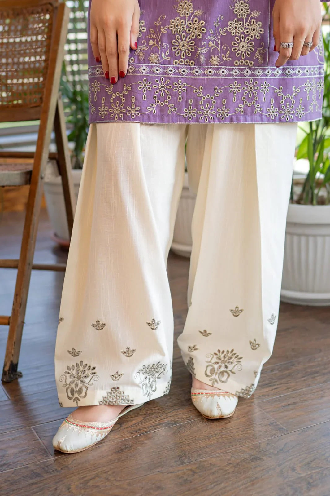 Urge Khaddar Embroidered Set Premium