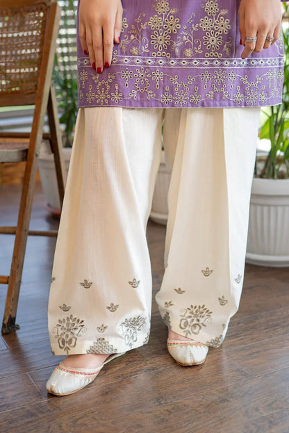 Urge Khaddar Embroidered Set Premium