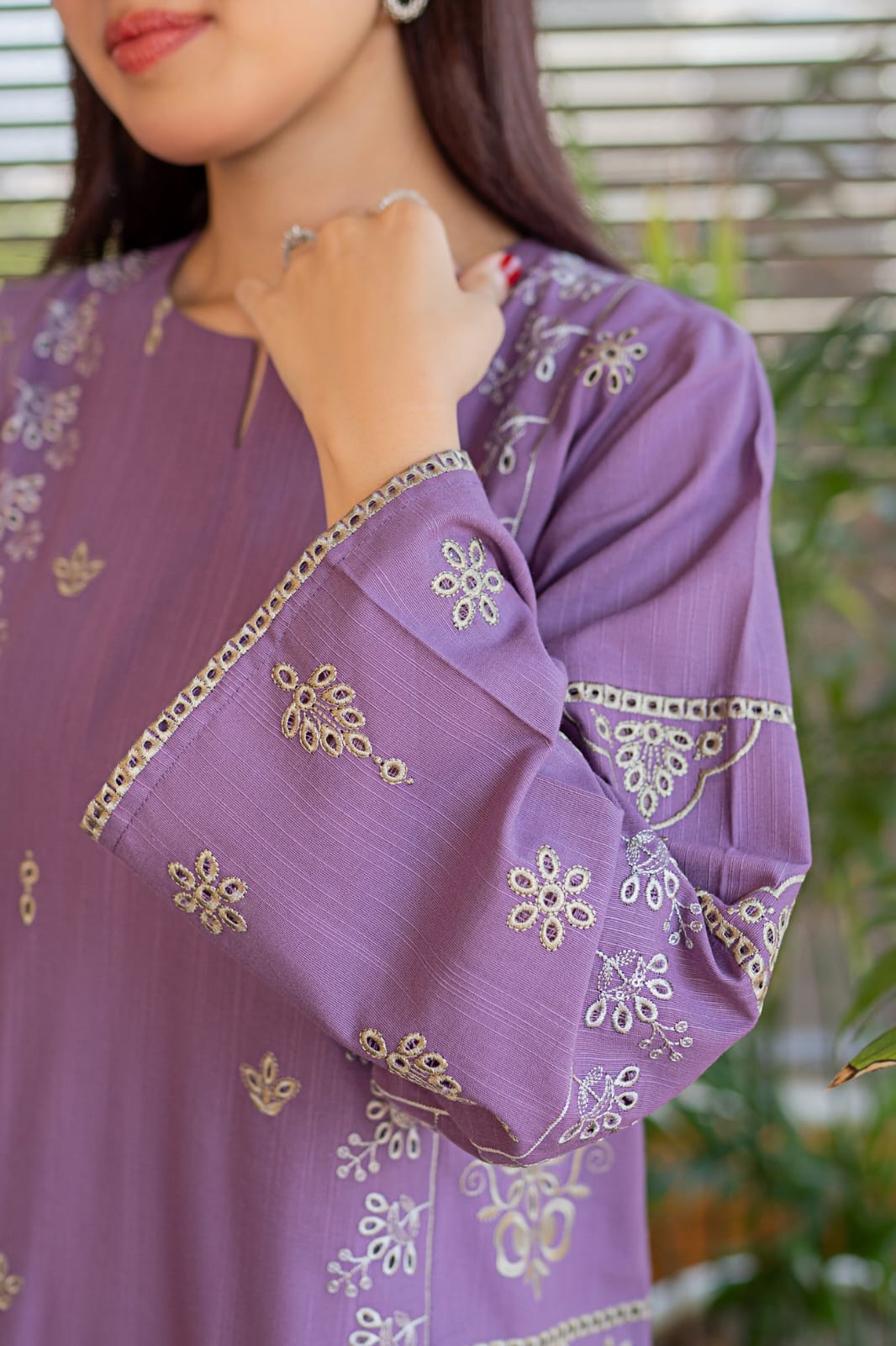 Urge Khaddar Embroidered Set Premium