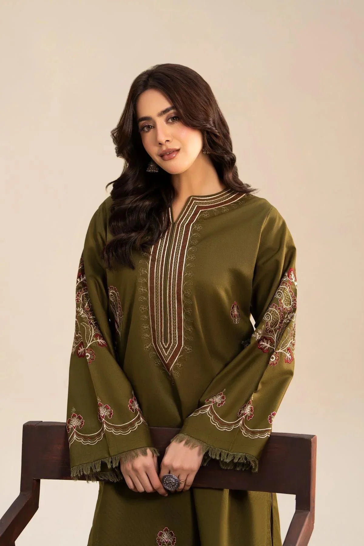 Mehndi Emb Pocket Set 2PC