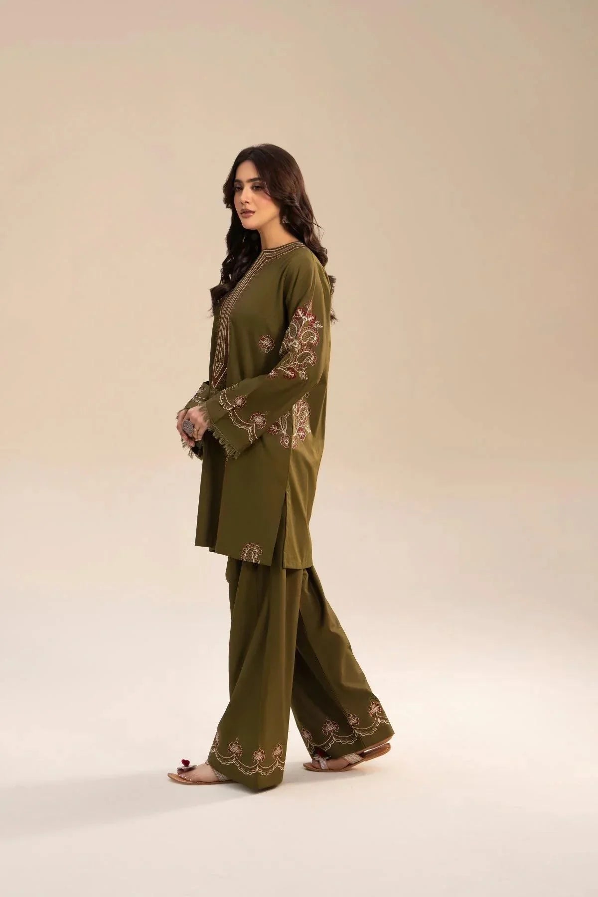 Mehndi Emb Pocket Set 2PC
