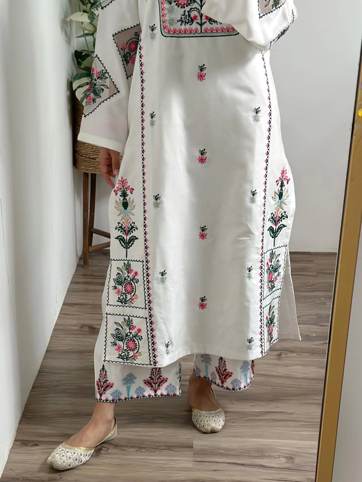 Violet Embroidery 2PC Premium Lawn